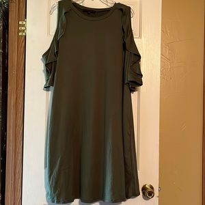 NWT Sheila Rose Cora cold shoulder dress , dark green.